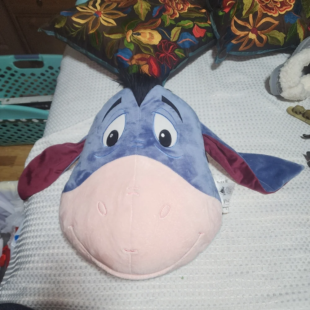 DISNEY EUC EYEORE BED FASHION PILLOW WINNIE THE POOH BED PILLOW